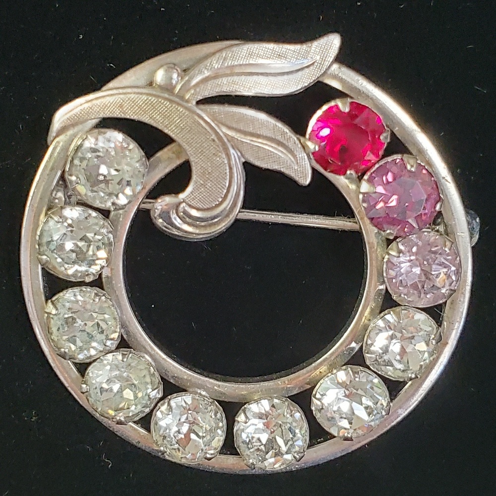Pretty Van Dell Sterling Silver Pin / Brooch